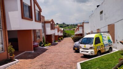 VENDO CASA - CONJUNTO BOSQUES DE COGUA